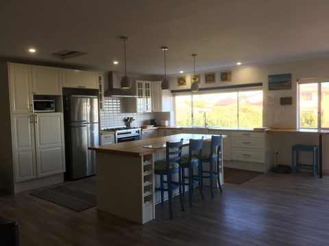Halls Head Beach House - Tourism Noosa 4