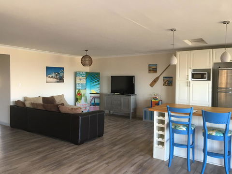 Halls Head Beach House - Tourism Noosa 5