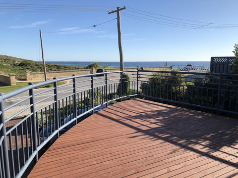 Halls Head Beach House - Tourism Noosa 0