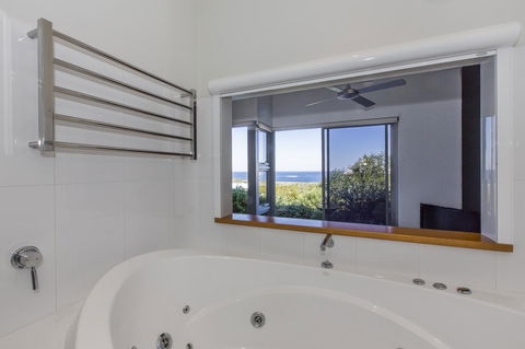 Aquatic Visions - Tourism Noosa 5