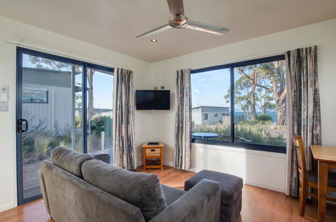 Swansea Beach Chalets - Tourism Noosa 18