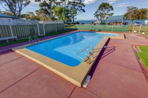 Swansea Beach Chalets - Tourism Noosa 4