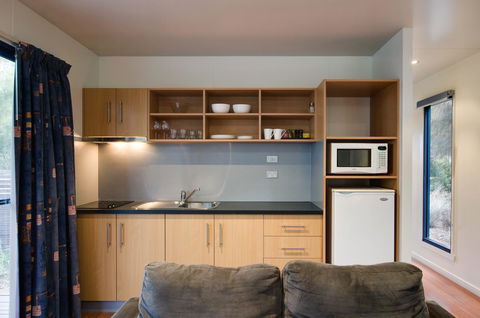 Swansea Beach Chalets - Tourism Noosa 5
