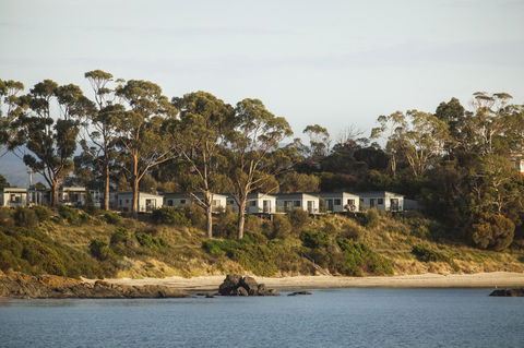 Swansea Beach Chalets - Tourism Noosa 25
