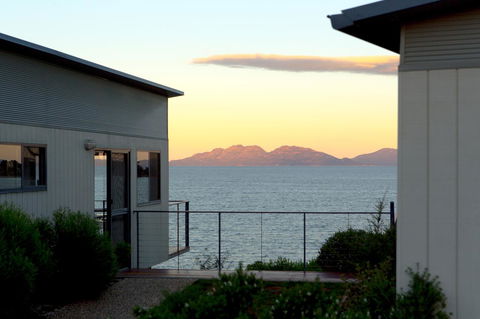 Swansea Beach Chalets - Tourism Noosa 2