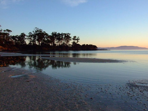 Convict Beach House - Tourism Noosa 0