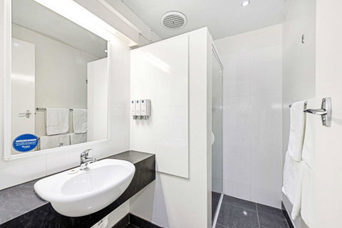Coach House Launceston - Tourism Noosa 23