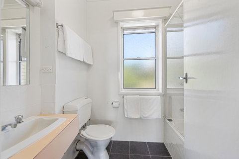 Coach House Launceston - Tourism Noosa 22