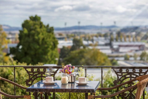 Coach House Launceston - Tourism Noosa 27