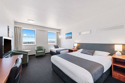 Coach House Launceston - Tourism Noosa 4