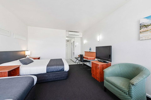 Coach House Launceston - Tourism Noosa 6