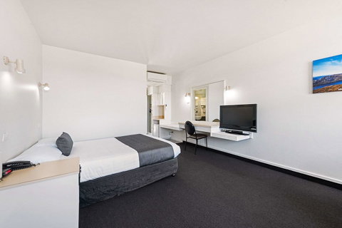 Coach House Launceston - Tourism Noosa 17