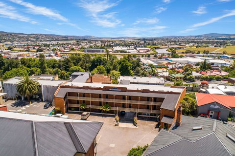 Coach House Launceston - Tourism Noosa 32