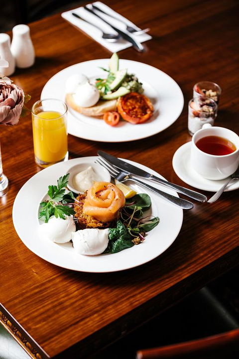Hadley\'s Orient Hotel - Tourism Noosa 8