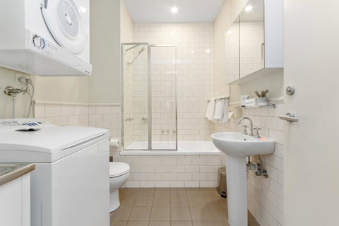 Launceston Central Apartment Hotel Official - Tourism Noosa 13