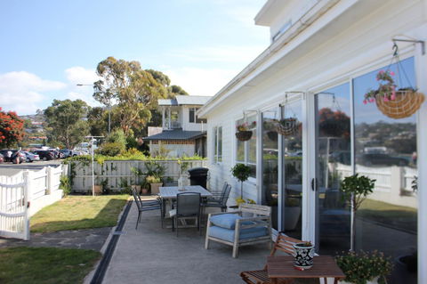 The Ultimate Beach House - Tourism Noosa 11