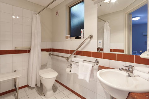 Elphin Serviced Apartments - Tourism Noosa 32
