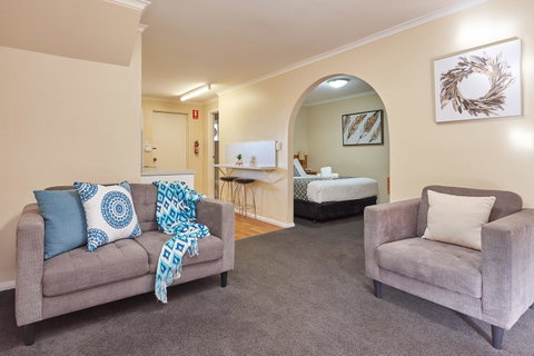 Elphin Serviced Apartments - Tourism Noosa 9