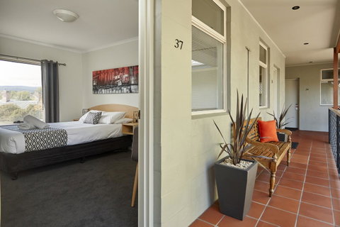 Elphin Serviced Apartments - Tourism Noosa 35