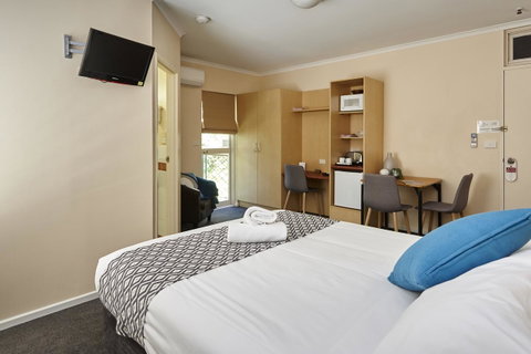 Elphin Serviced Apartments - Tourism Noosa 14