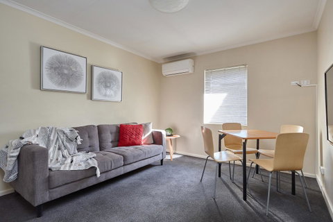 Elphin Serviced Apartments - Tourism Noosa 10