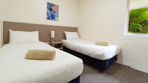 Adina Place Motel Apartments - Tourism Noosa 5