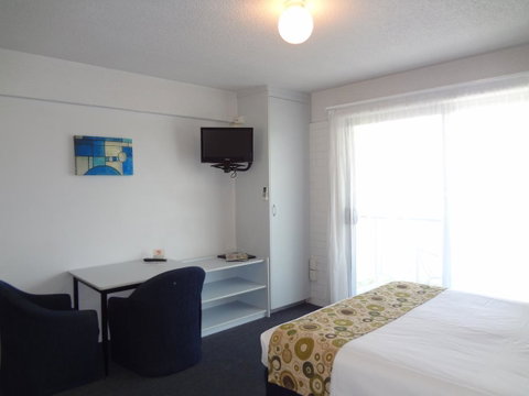 Adina Place Motel Apartments - Tourism Noosa 36