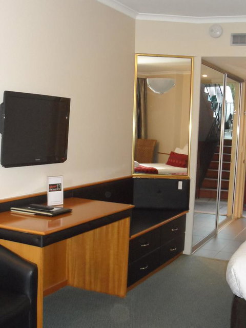 Commodore Regent - Tourism Noosa 19