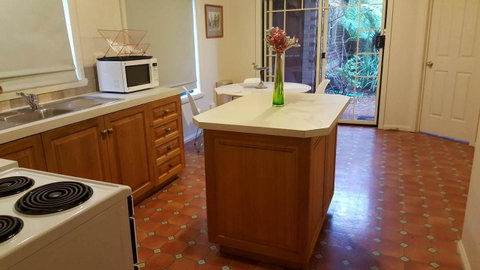 City Townhouse Walking Distance To City - Tourism Noosa 6