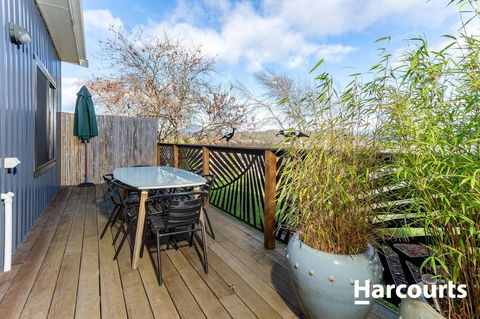 The WeareHouse In Deloraine - Tourism Noosa 9