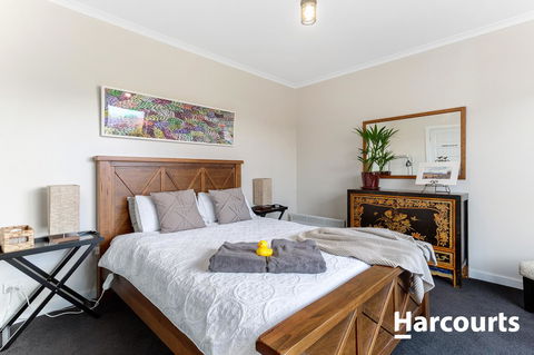 The WeareHouse In Deloraine - Tourism Noosa 4