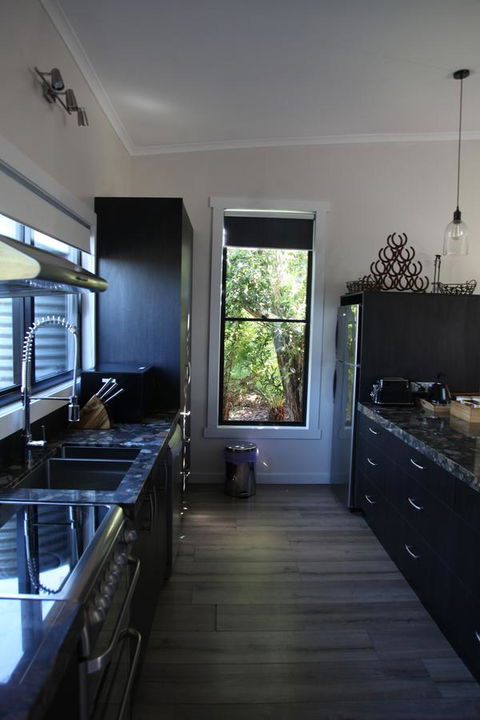 The WeareHouse In Deloraine - Tourism Noosa 32