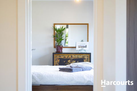 The WeareHouse In Deloraine - Tourism Noosa 21