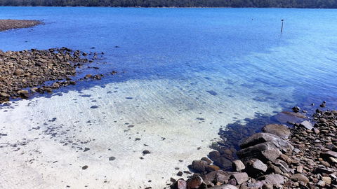Four Seasons Waterfront Villas - Tourism Noosa 21