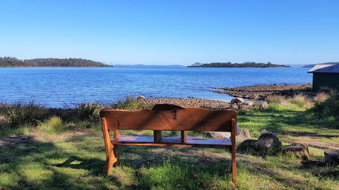 Four Seasons Waterfront Villas - Tourism Noosa 5