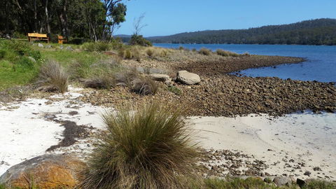 Four Seasons Waterfront Villas - Tourism Noosa 24