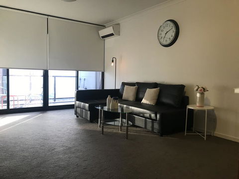 New Luxurious Skyview 2Bedroom Apartment Liverpool - Tourism Noosa 3