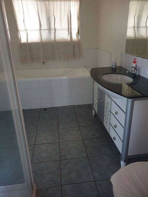 Newell Hwy Caravan Park - Tourism Noosa 1