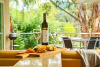 No.6 - Luxury Private Haven in the Heart of Bright