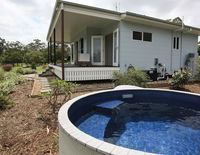 Noosa Hinterland Country Cottage 'Tru-Blu'