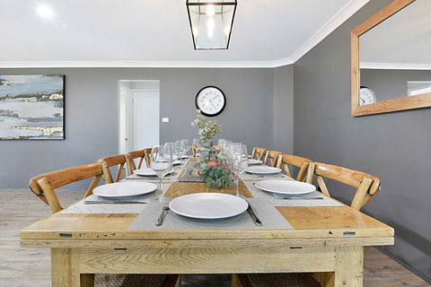 Nulkaba House  -  Sleeping In Style - Tourism Noosa 1