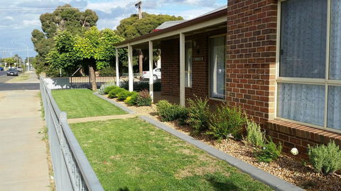 Numurkah Self Contained Apartments - The Mieklejohn - Tourism Noosa 2
