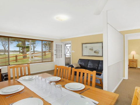 Ocean Blue Apartment Five - Ground Floor Apartment - Tourism Noosa 0