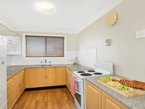 Ocean Blue Apartment Five - Ground Floor Apartment - Tourism Noosa 2