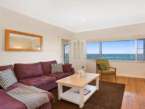 Ocean Blue Apartment Two - Oceanfront Apartment - Tourism Noosa 0