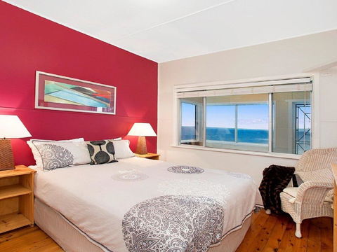 Ocean Blue Apartment Two - Oceanfront Apartment - Tourism Noosa 2