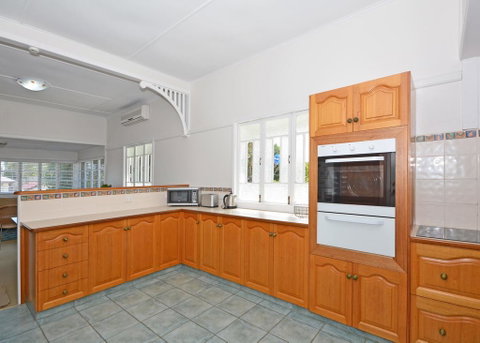 Ocean Breeze Hervey Bay - Tourism Noosa 1