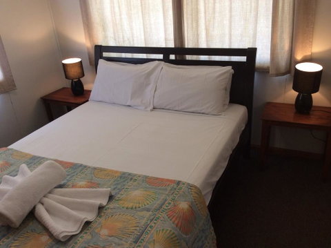 Ocean Breeze Units - Tourism Noosa 3