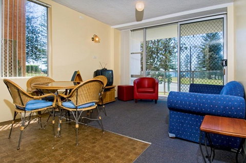 Ocean Court 1 13 Lord Street - Tourism Noosa 2