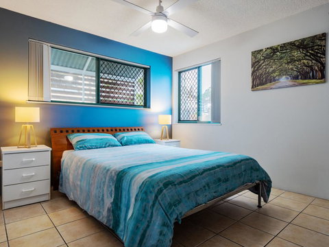 Ocean Crest Unit 4, 22 Warne Tce - Tourism Noosa 2